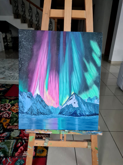 Aurora & Mountains